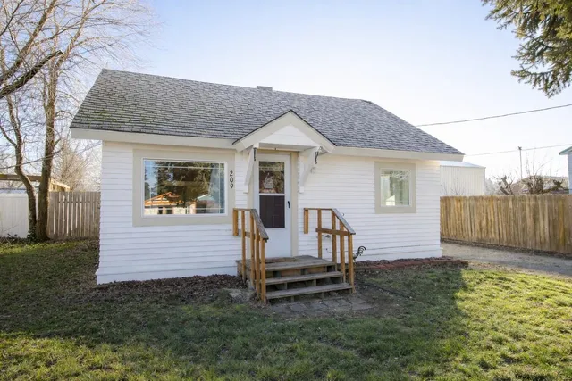 $289,000 | 209 West Crawford Street, Deer Park, WA 99006