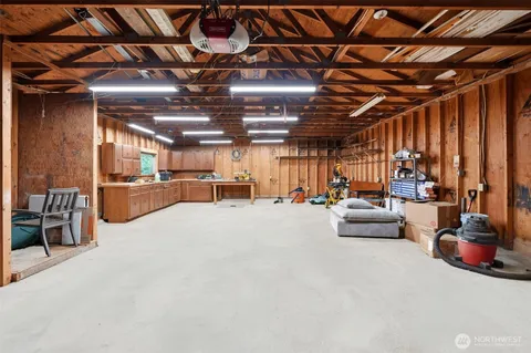 $999,999 | 23029 61st Avenue Southeast, Woodinville, WA 98072