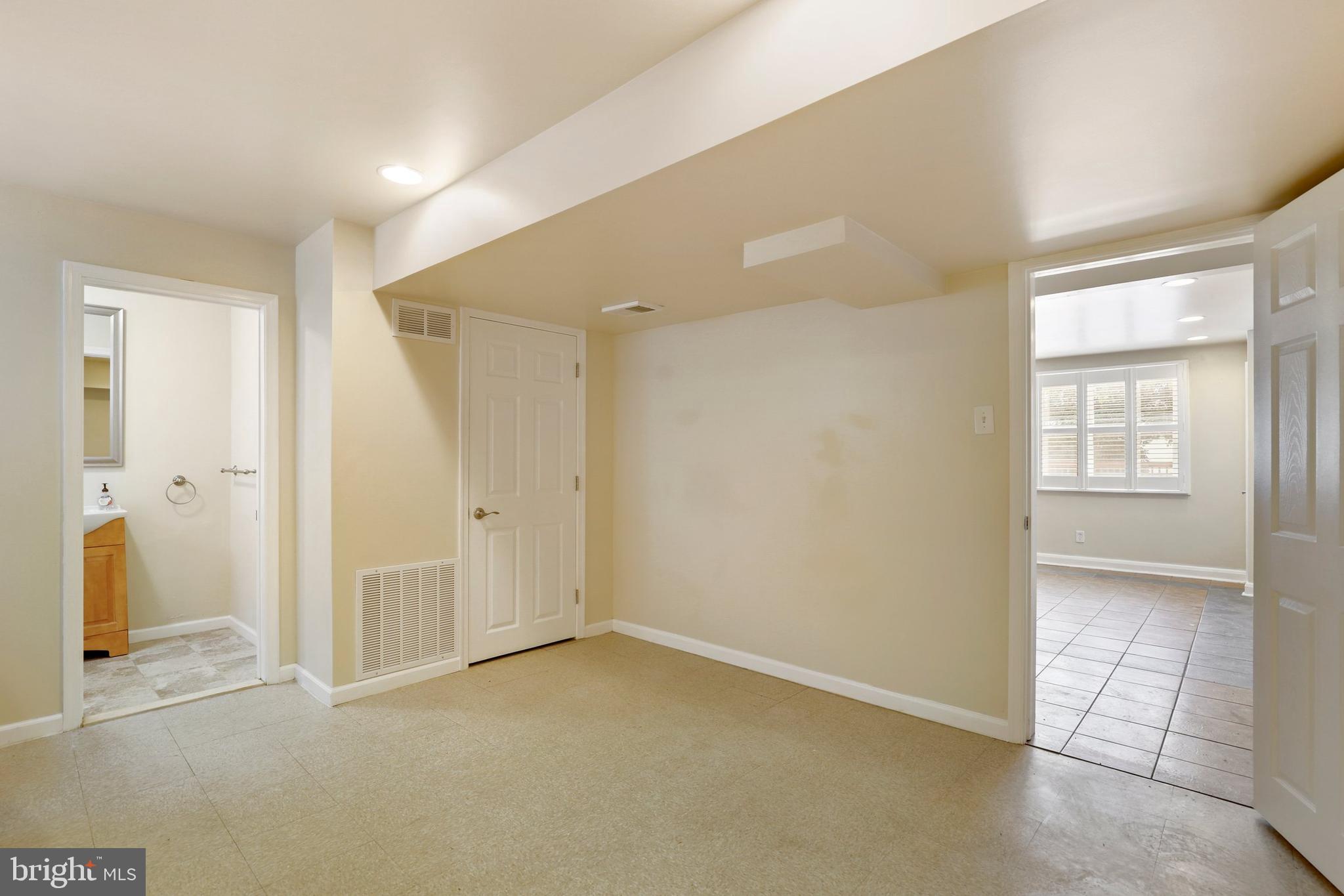1177 Granville Road Baltimore, MD 21207 - Photo 15 of 29