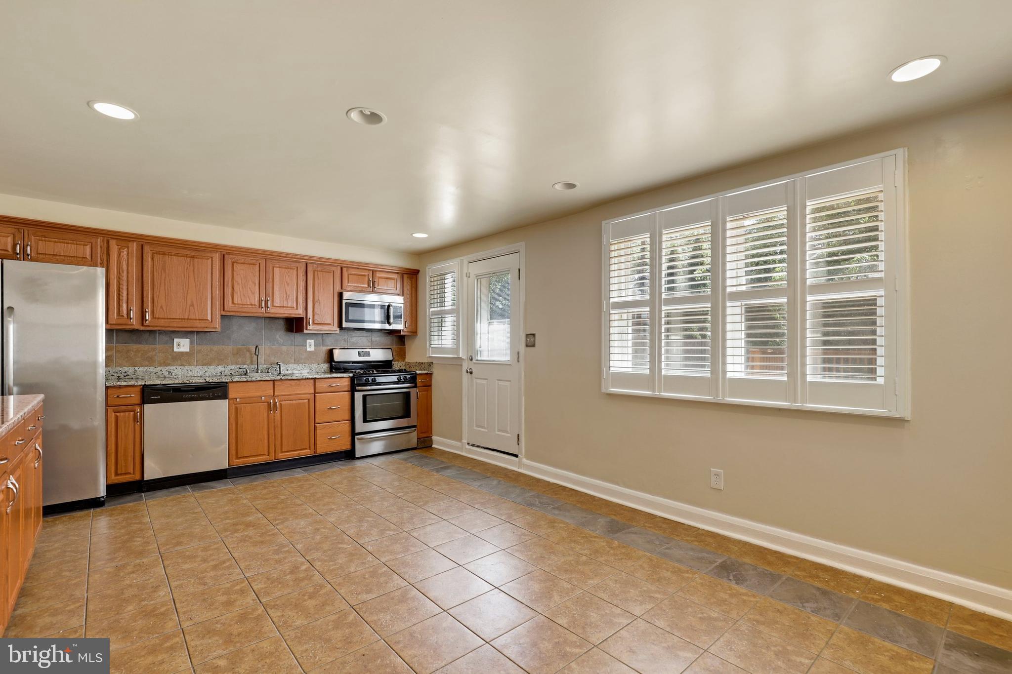 1177 Granville Road Baltimore, MD 21207 - Photo 10 of 29