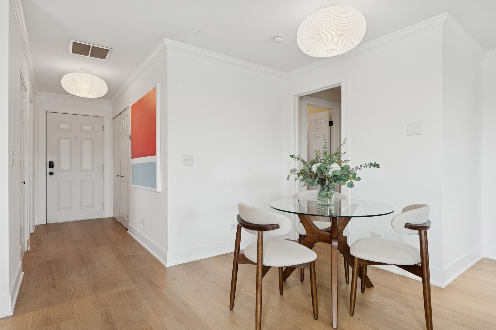 4144 North Sheridan Road, Unit 408 Chicago, IL 60613 - Photo 8 of 19 Gallery Image 8