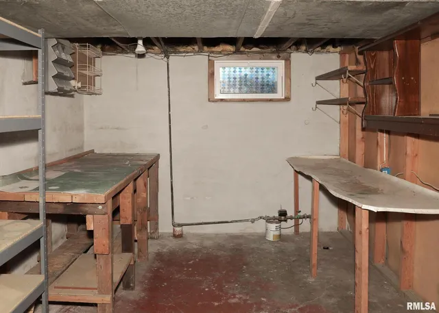 $152,000 | 421 10th Street, Unit A, Silvis, IL 61282