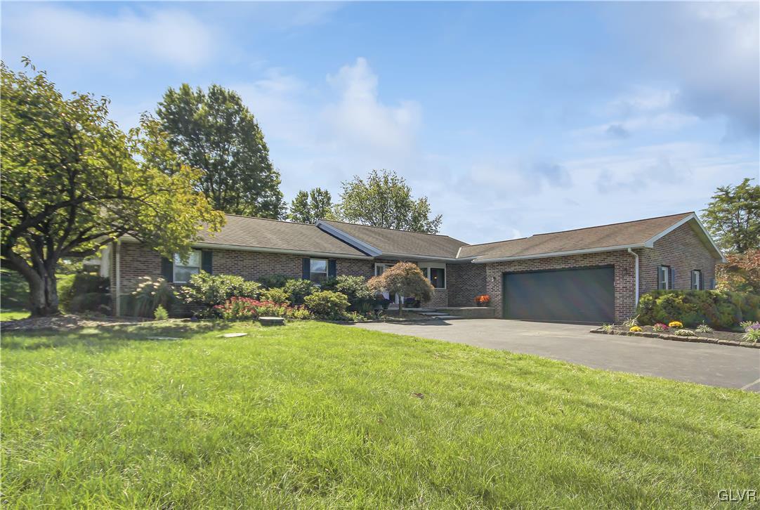 10036 Weiss Road Breinigsville, PA 18031 - Photo 1 of 44 Gallery Image 1