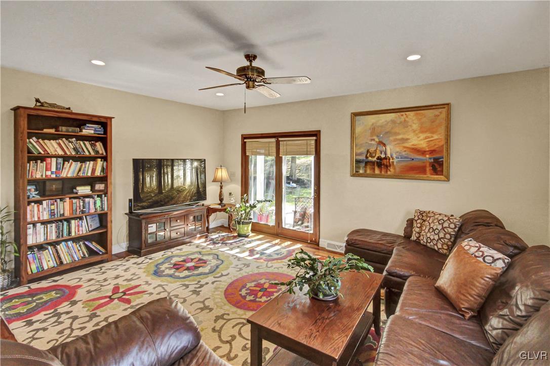 10036 Weiss Road Breinigsville, PA 18031 - Photo 14 of 44 Gallery Image 14