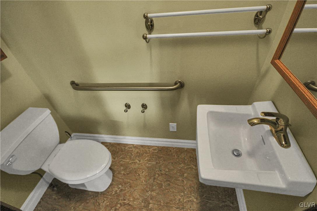 10036 Weiss Road Breinigsville, PA 18031 - Photo 24 of 44 Gallery Image 24