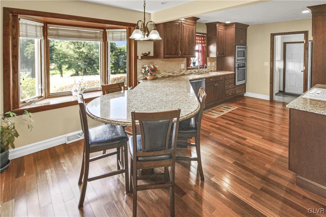 10036 Weiss Road Breinigsville, PA 18031 - Photo 7 of 44 Gallery Image 7