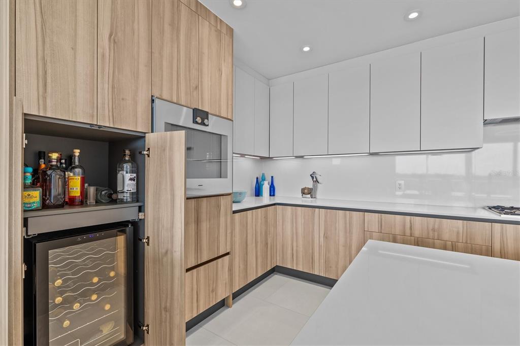 1020 Sunset Point Road, Unit 510 Clearwater, FL 33755 - Photo 10 of 43