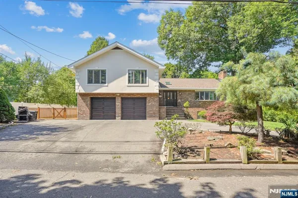 $6,500 | 166 South Street, Cresskill, NJ 07626