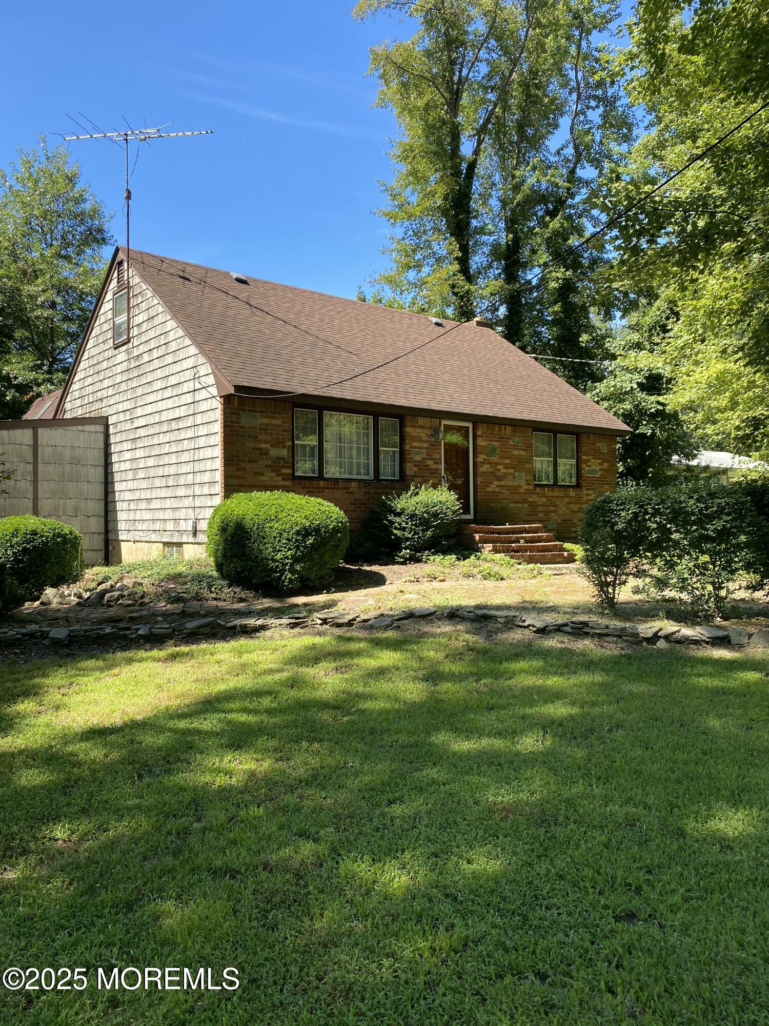 120 Crine Road Morganville, NJ 07751 - Photo 2 of 20 IMG_0593