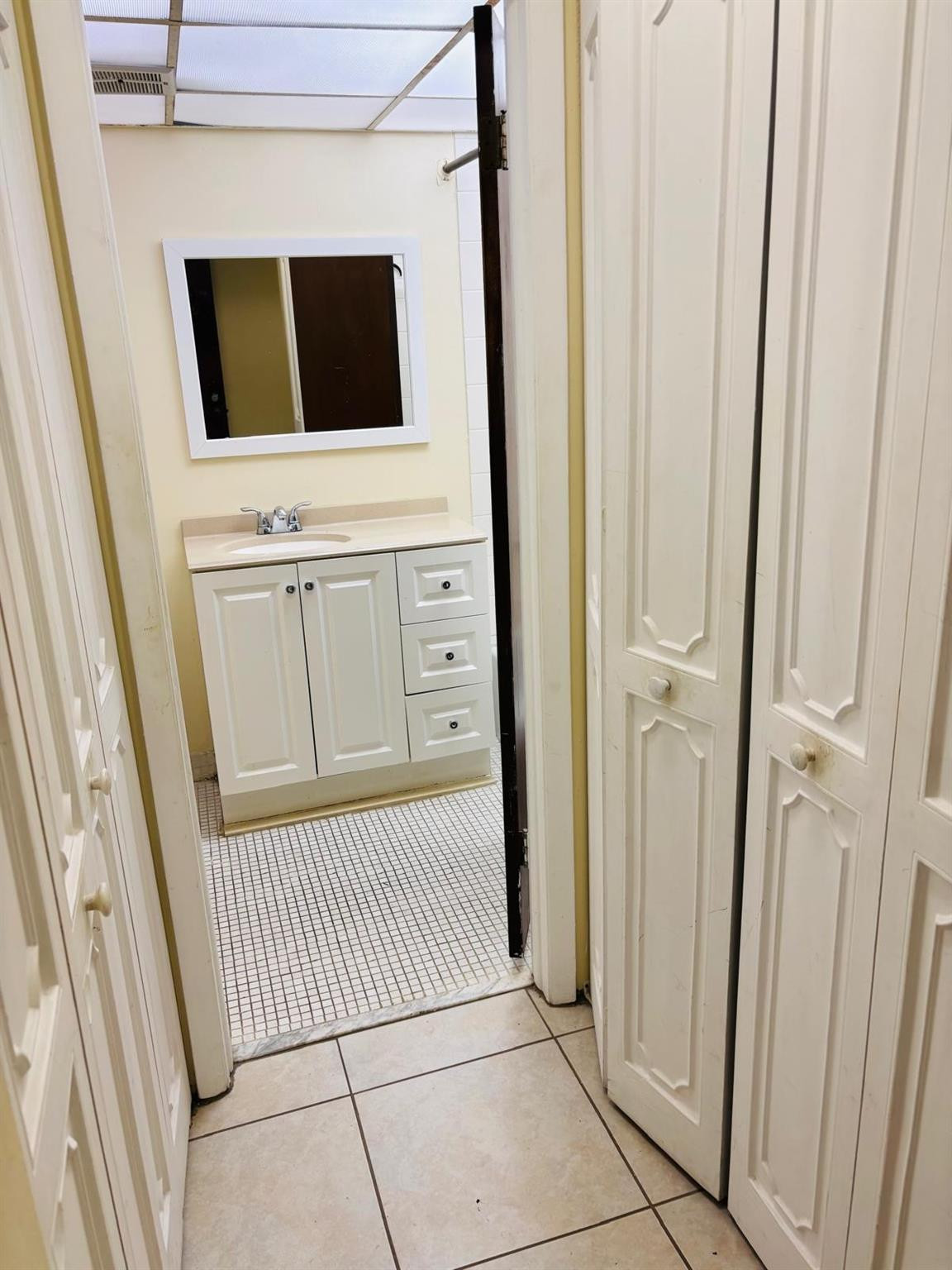 3730 Inverrary Drive, Unit 1M Lauderhill, FL 33319 - Photo 2 of 11 Photo 2