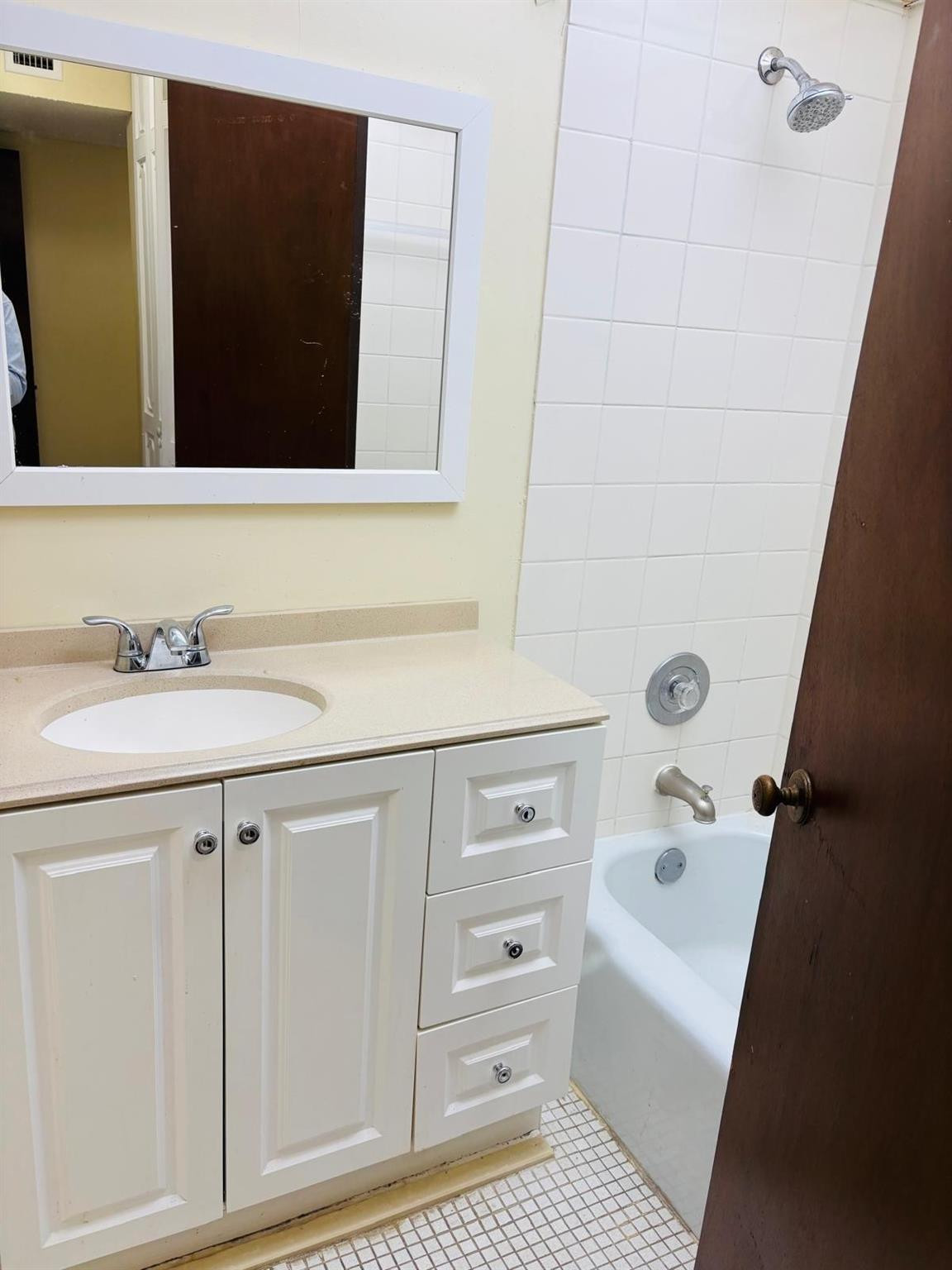 3730 Inverrary Drive, Unit 1M Lauderhill, FL 33319 - Photo 3 of 11 Photo 3