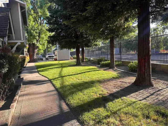 $2,495 | 399 West Angela Street, Unit 5, Pleasanton, CA 94566