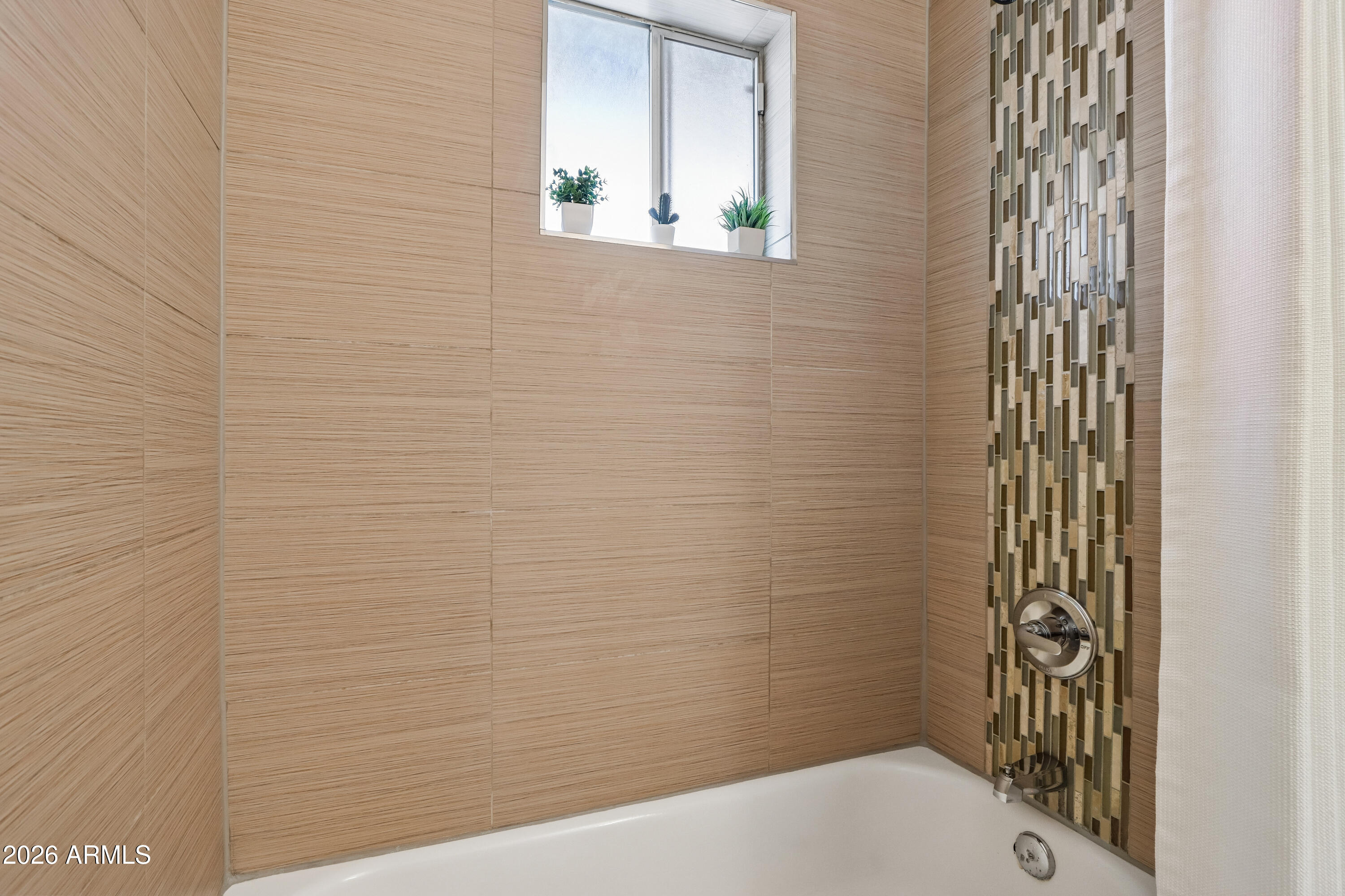 6819 North 12th Street, Unit 9 Phoenix, AZ 85014 - Photo 18 of 29 Bathroom