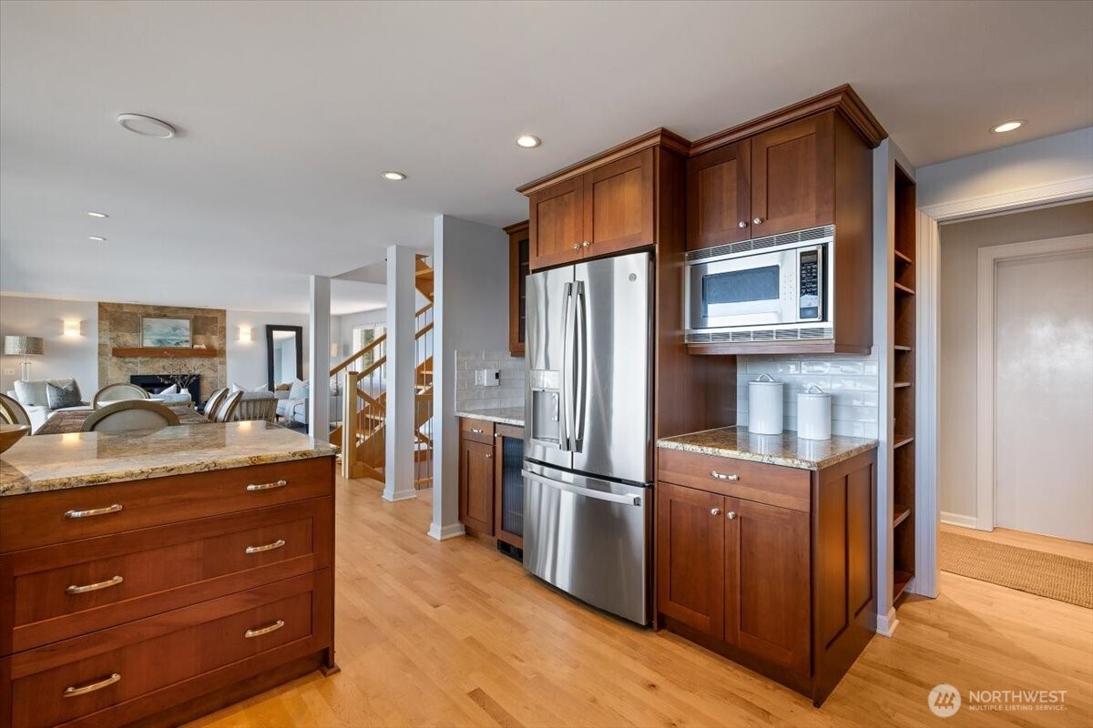 16733 Maplewild Avenue Southwest Burien, WA 98166 - Photo 13 of 40