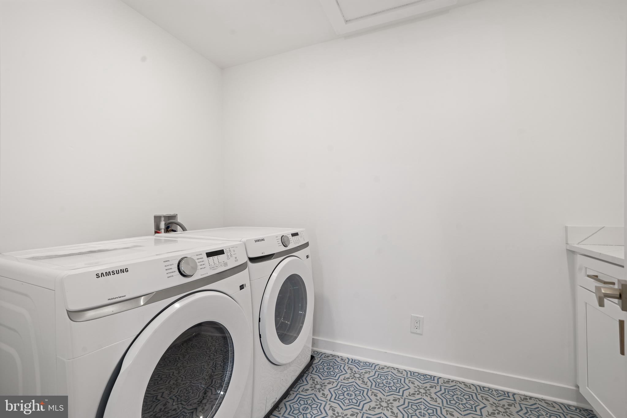 414 Flock Road Hamilton, NJ 08619 - Photo 54 of 60 a utility room with dryer and washer