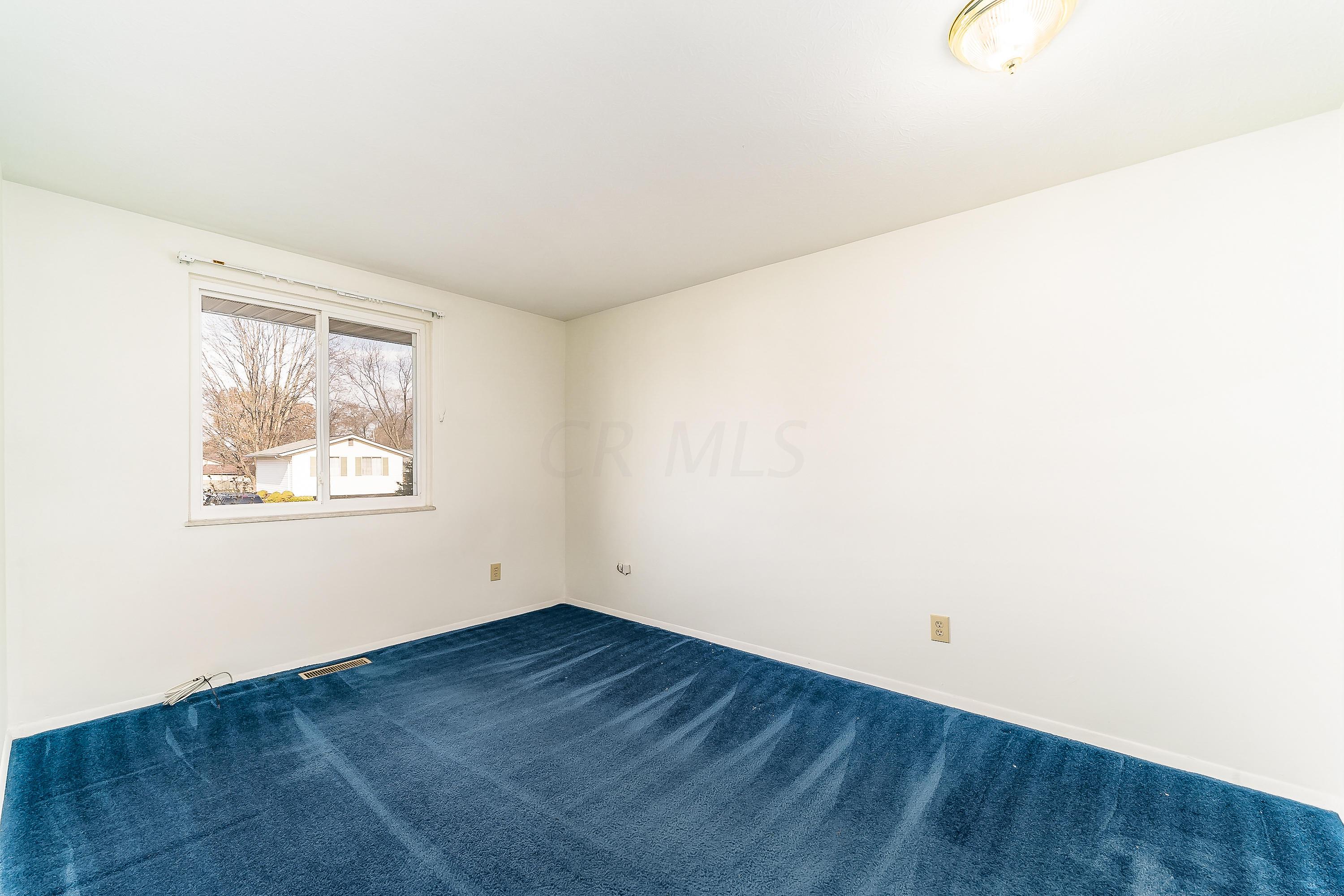 1995 Brookfield Road Columbus, OH 43229 - Photo 16 of 28 Gallery Image 16