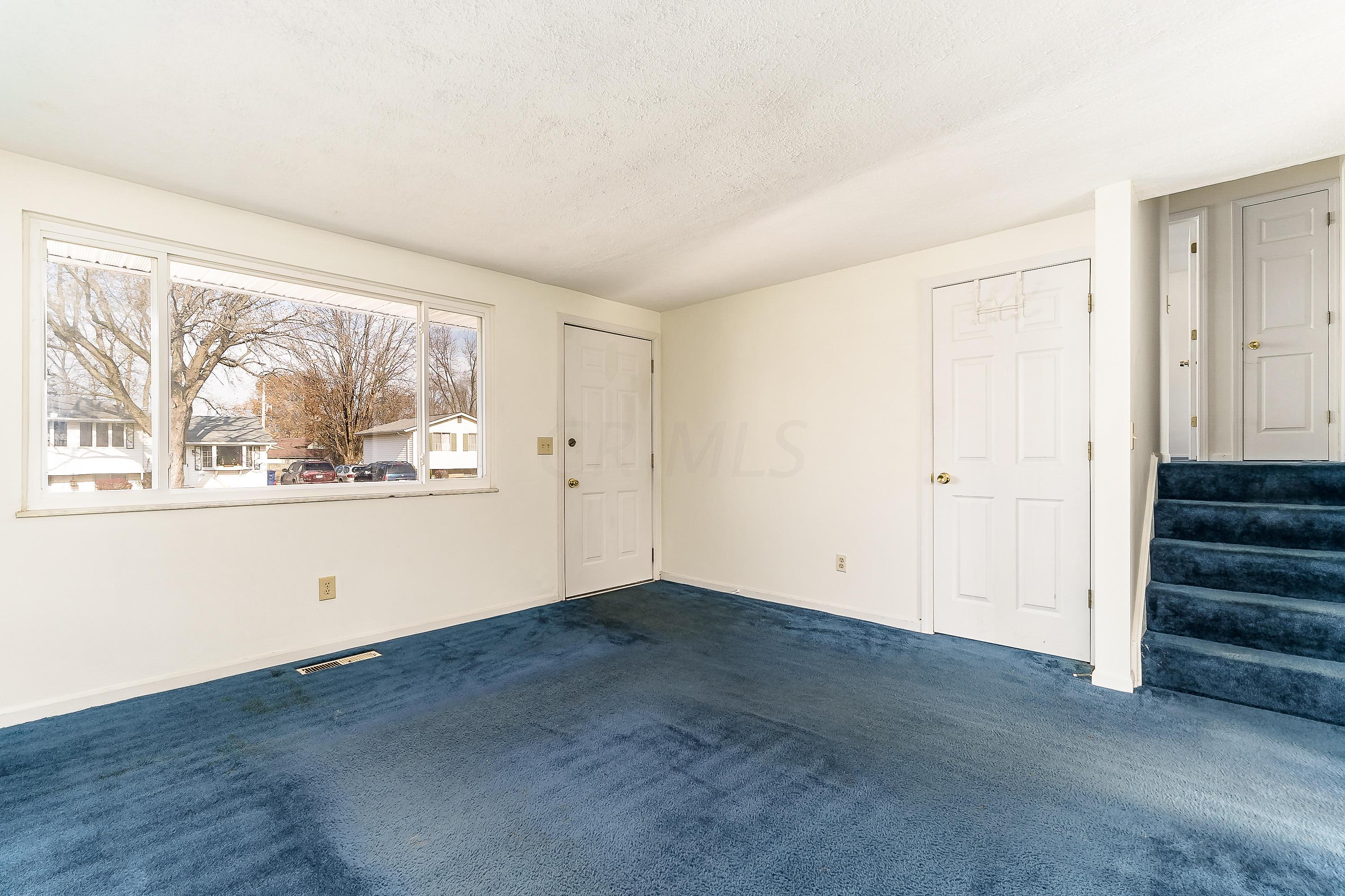 1995 Brookfield Road Columbus, OH 43229 - Photo 2 of 28 Gallery Image 2