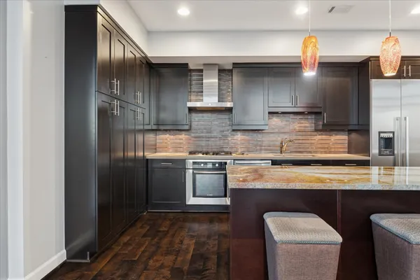 $1,190,000 | 2207 Bancroft Lane, Unit 1606, Houston, TX 77027