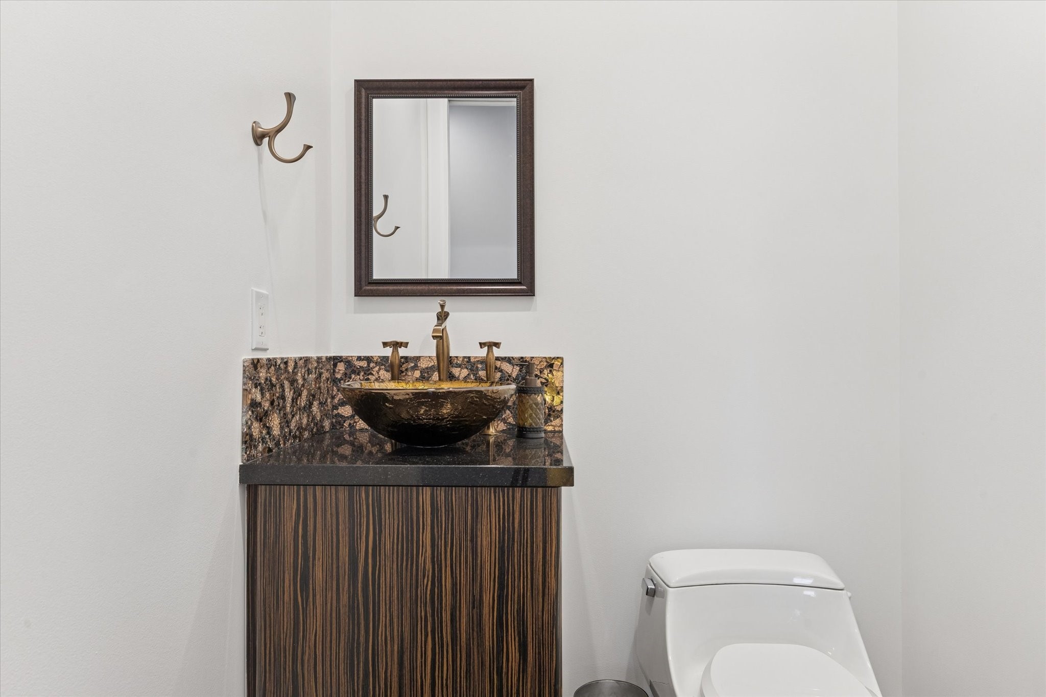 2207 Bancroft Lane, Unit 1606 Houston, TX 77027 - Photo 18 of 50