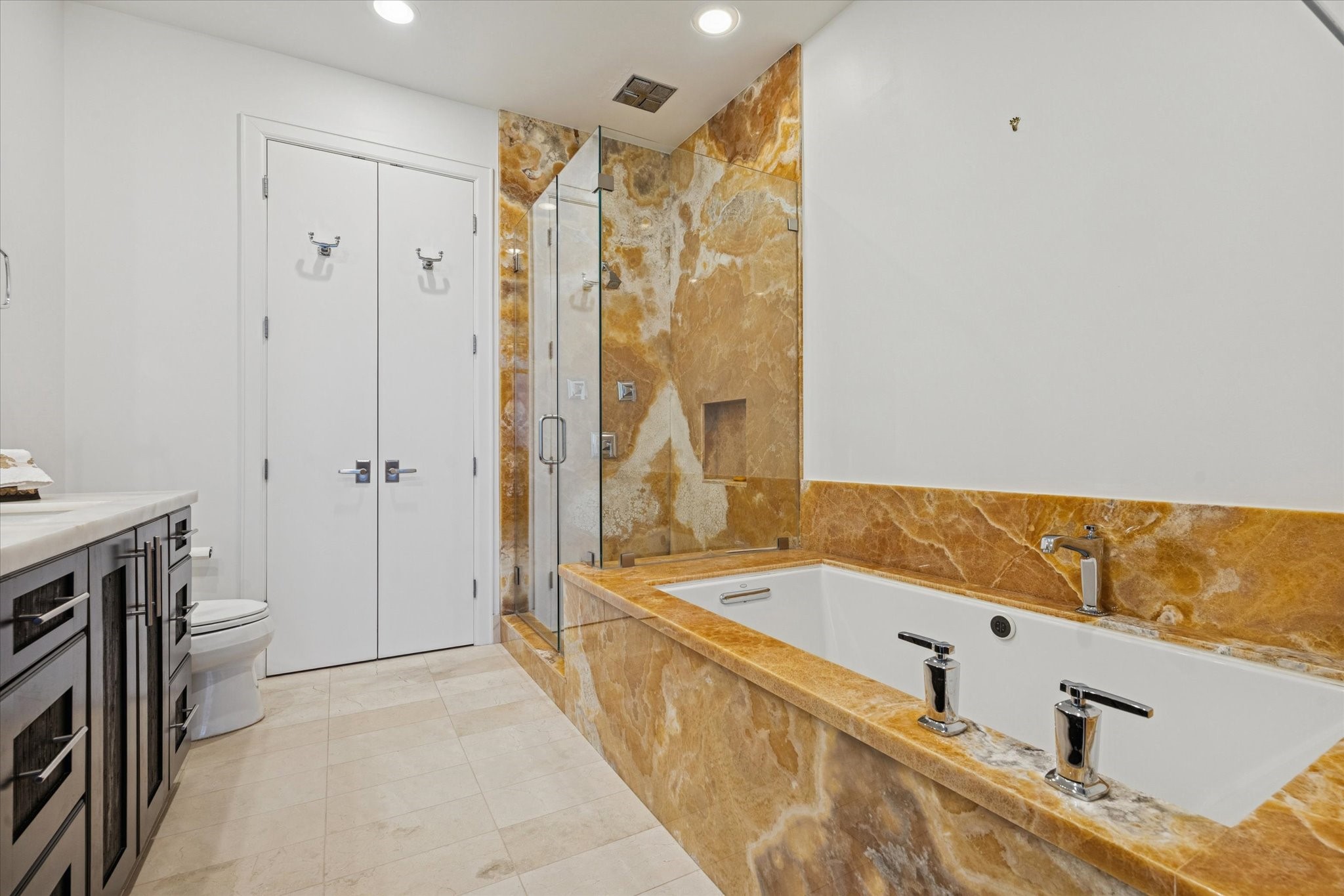 2207 Bancroft Lane, Unit 1606 Houston, TX 77027 - Photo 22 of 50