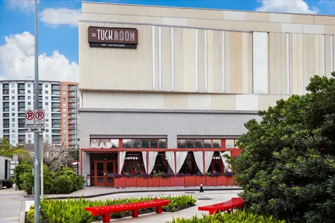 $1,190,000 | 2207 Bancroft Lane, Unit 1606, Houston, TX 77027