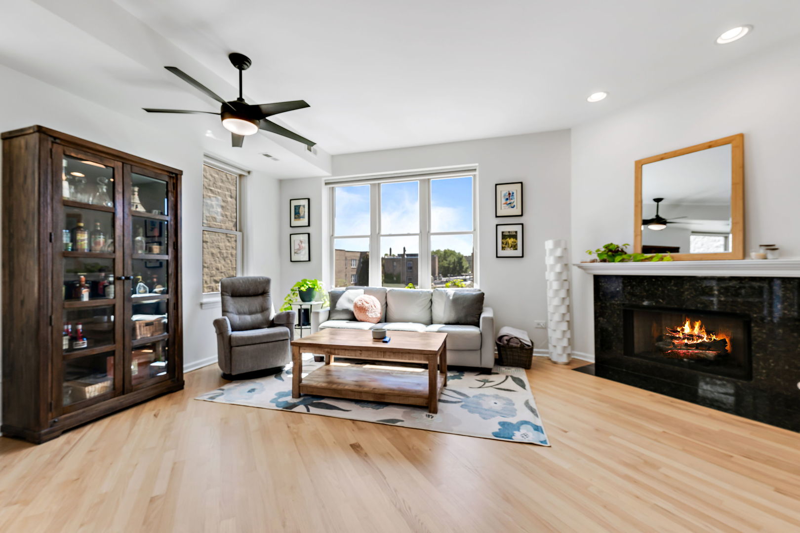 2869 West Palmer Street, Unit 5 Chicago, IL 60647 - Photo 2 of 22