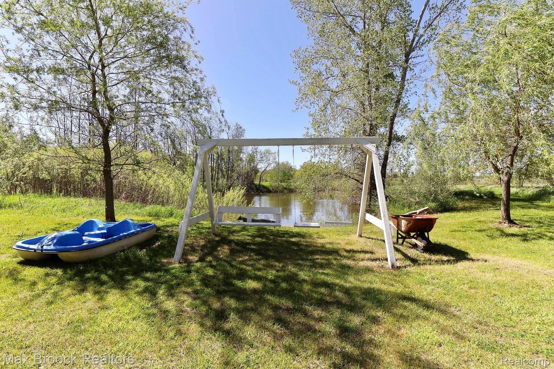 5797 Jones Road North Branch, MI 48461 - Photo 12 of 66 50D28006-3779-4ED1-8B8C-1EFC0D2C0677.jpeg