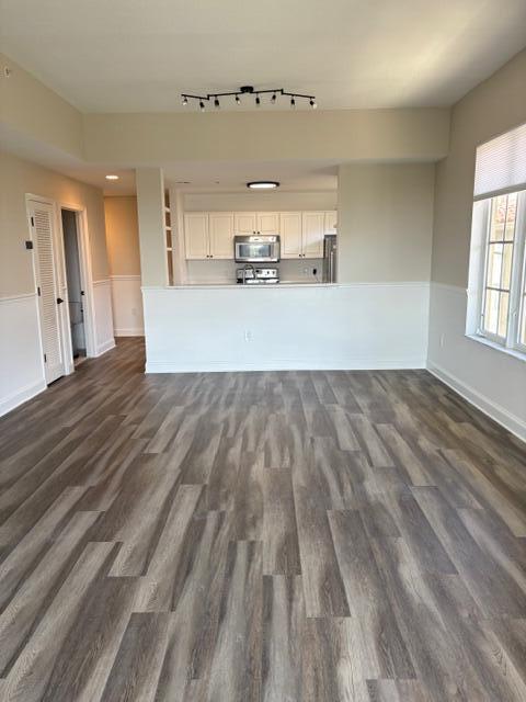 1200 Town Center Drive, Unit 427 Jupiter, FL 33458 - Photo 12 of 33 a spacious bathroom with sink and mirror