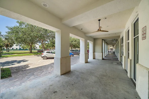 $2,200 | 1200 Town Center Drive, Unit 427, Jupiter, FL 33458