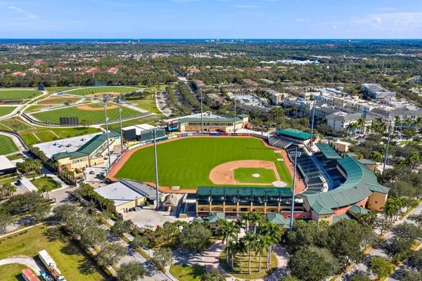 $2,200 | 1200 Town Center Drive, Unit 427, Jupiter, FL 33458