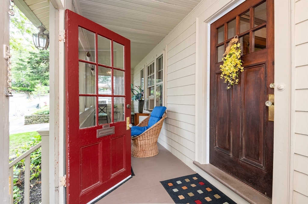 47 Ronald Road Arlington, MA 02474 - Photo 4 of 37