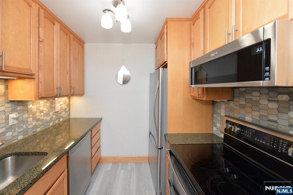 265 Main Street, Unit 509 Ridgefield Park, NJ 07660 - Photo 9 of 31