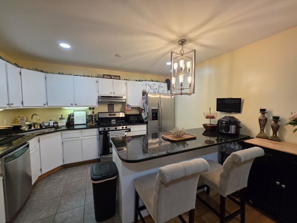 104 Johnson Road, Unit 406 Chicopee, MA 01022 - Photo 6 of 30