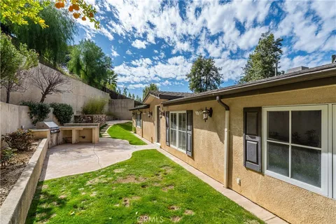 $1,899,000 | 4630 Esparto Street, Woodland Hills, CA 91364