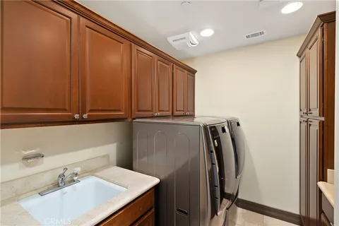 $1,899,000 | 4630 Esparto Street, Woodland Hills, CA 91364