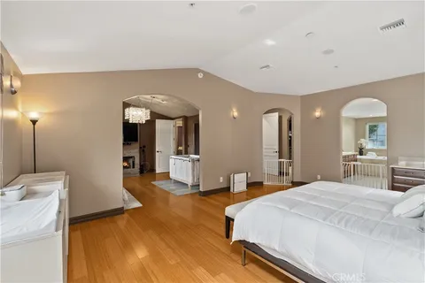 $1,899,000 | 4630 Esparto Street, Woodland Hills, CA 91364