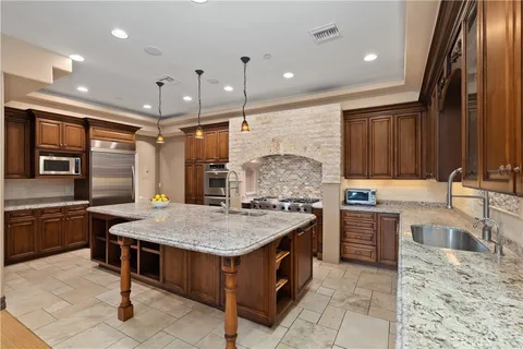 $1,899,000 | 4630 Esparto Street, Woodland Hills, CA 91364