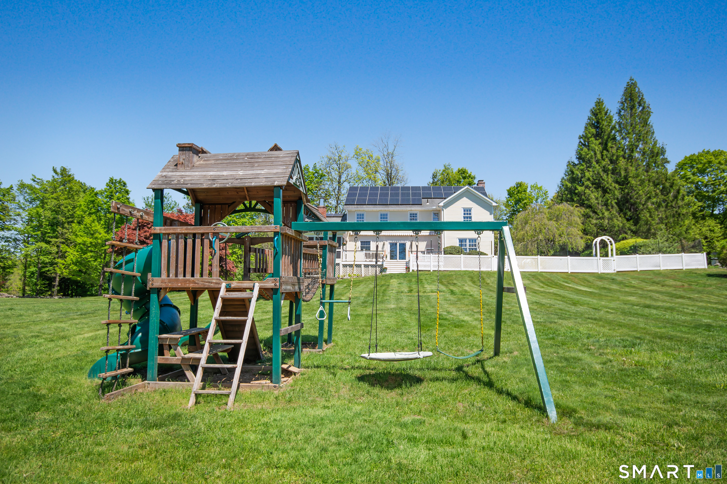 9 Schoolhouse Place Ridgefield, CT 06877 - Photo 29 of 40