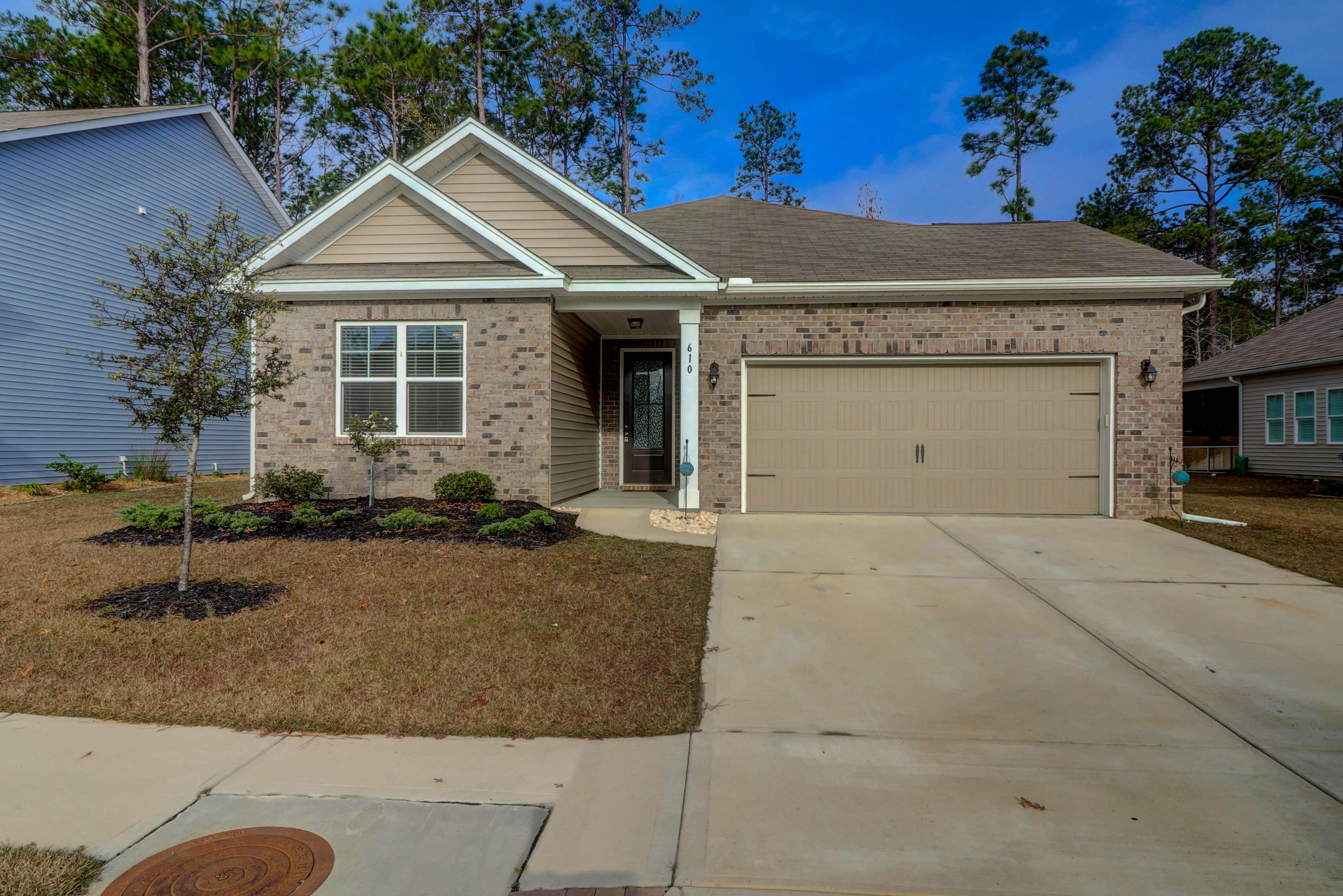 610 Kilarney Road Summerville, SC 29483 - Photo 1 of 43 610 Kilarney (1)