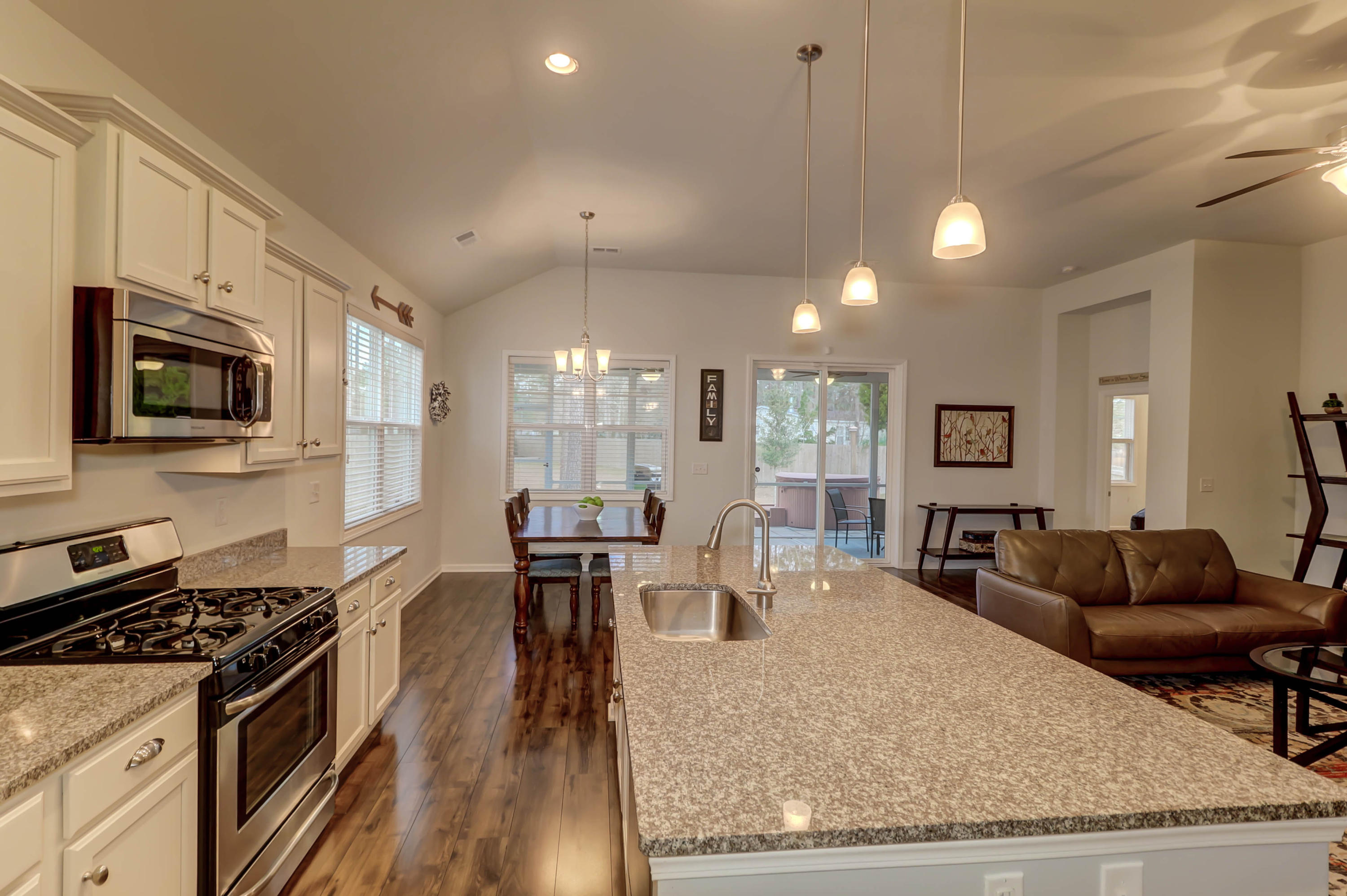 610 Kilarney Road Summerville, SC 29483 - Photo 12 of 43 610 Kilarney (22)