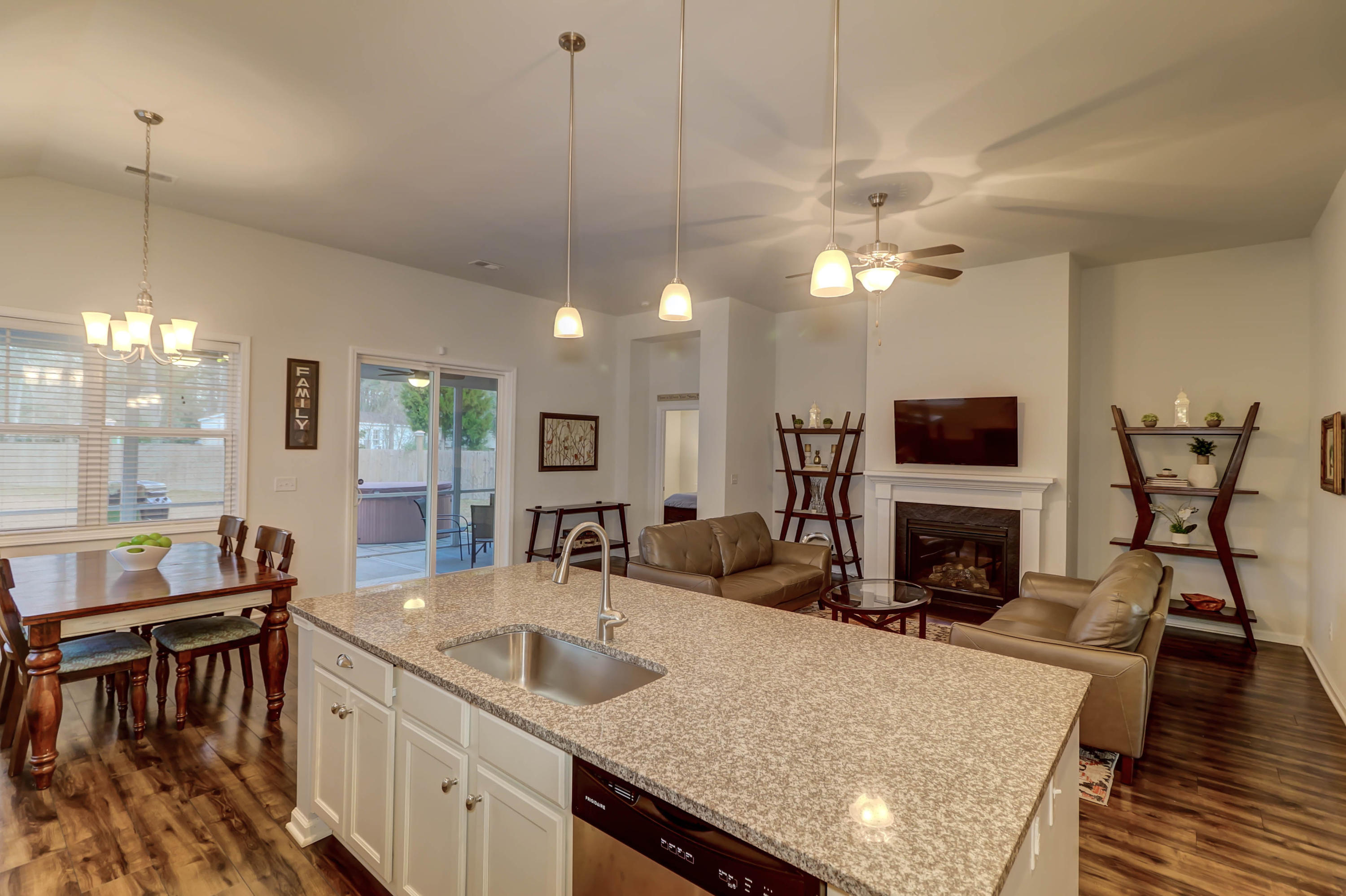 610 Kilarney Road Summerville, SC 29483 - Photo 14 of 43 610 Kilarney (27)
