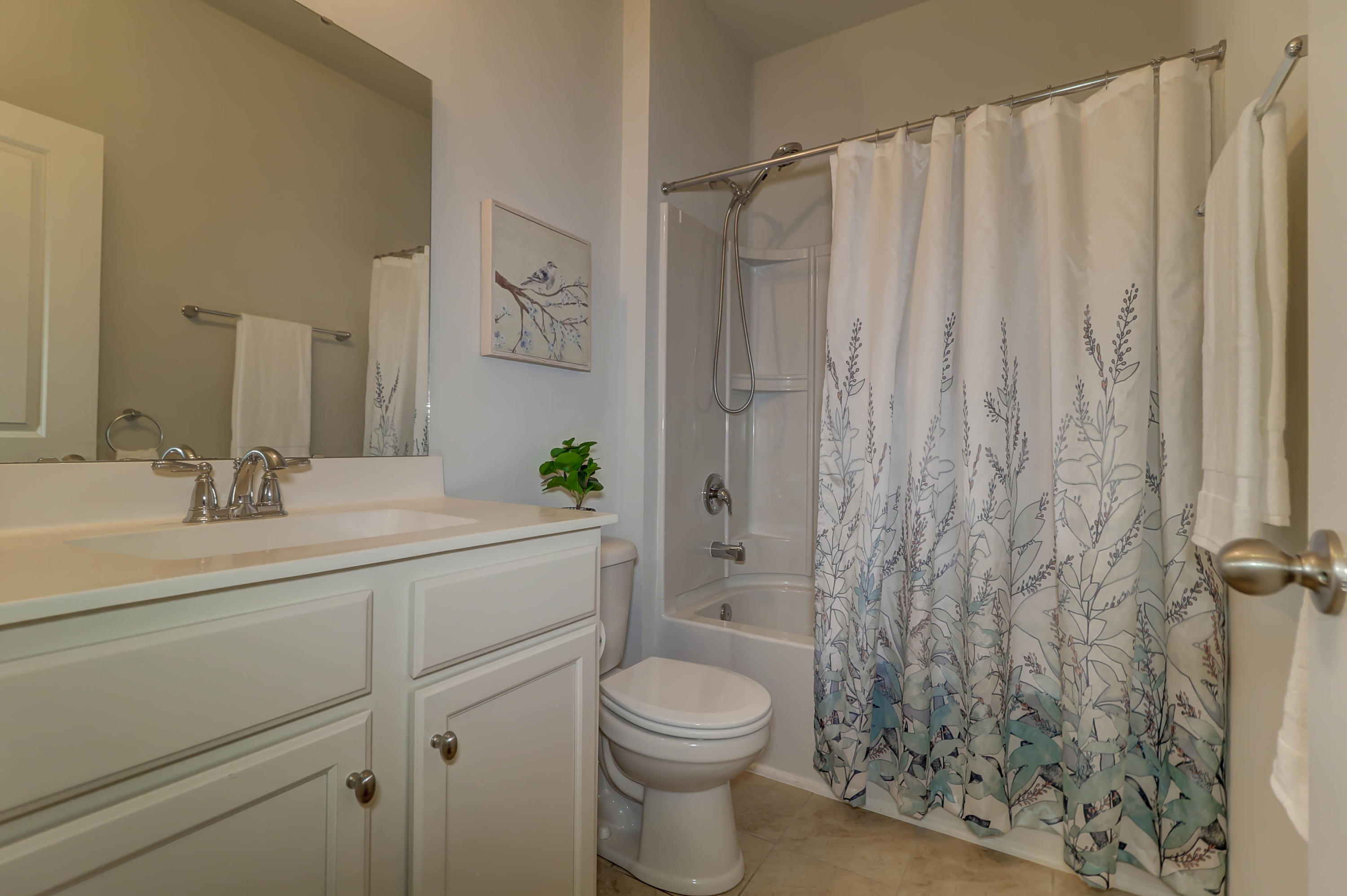 610 Kilarney Road Summerville, SC 29483 - Photo 25 of 43 Hall bath