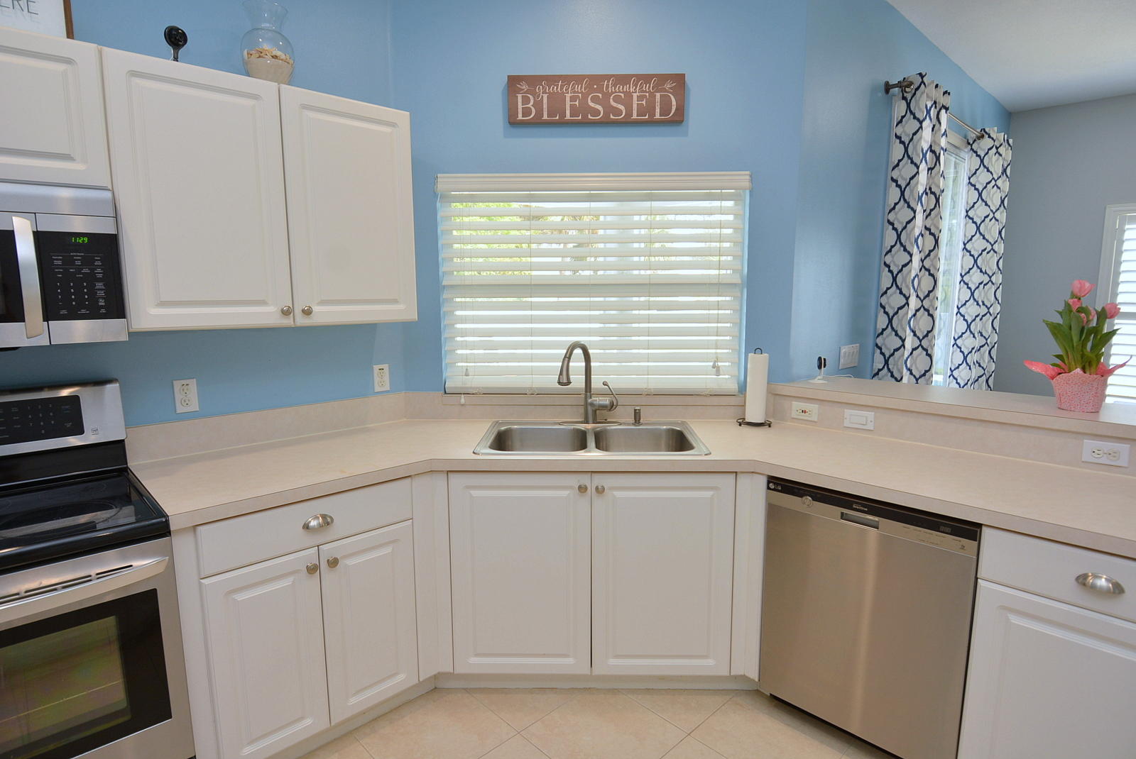 2349 Southwest Madrid Road Port St. Lucie, FL 34953 - Photo 18 of 69 Kitchen