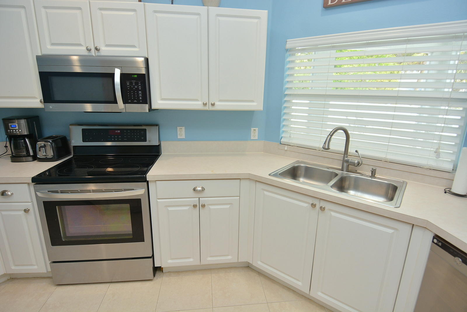 2349 Southwest Madrid Road Port St. Lucie, FL 34953 - Photo 20 of 69 Kitchen