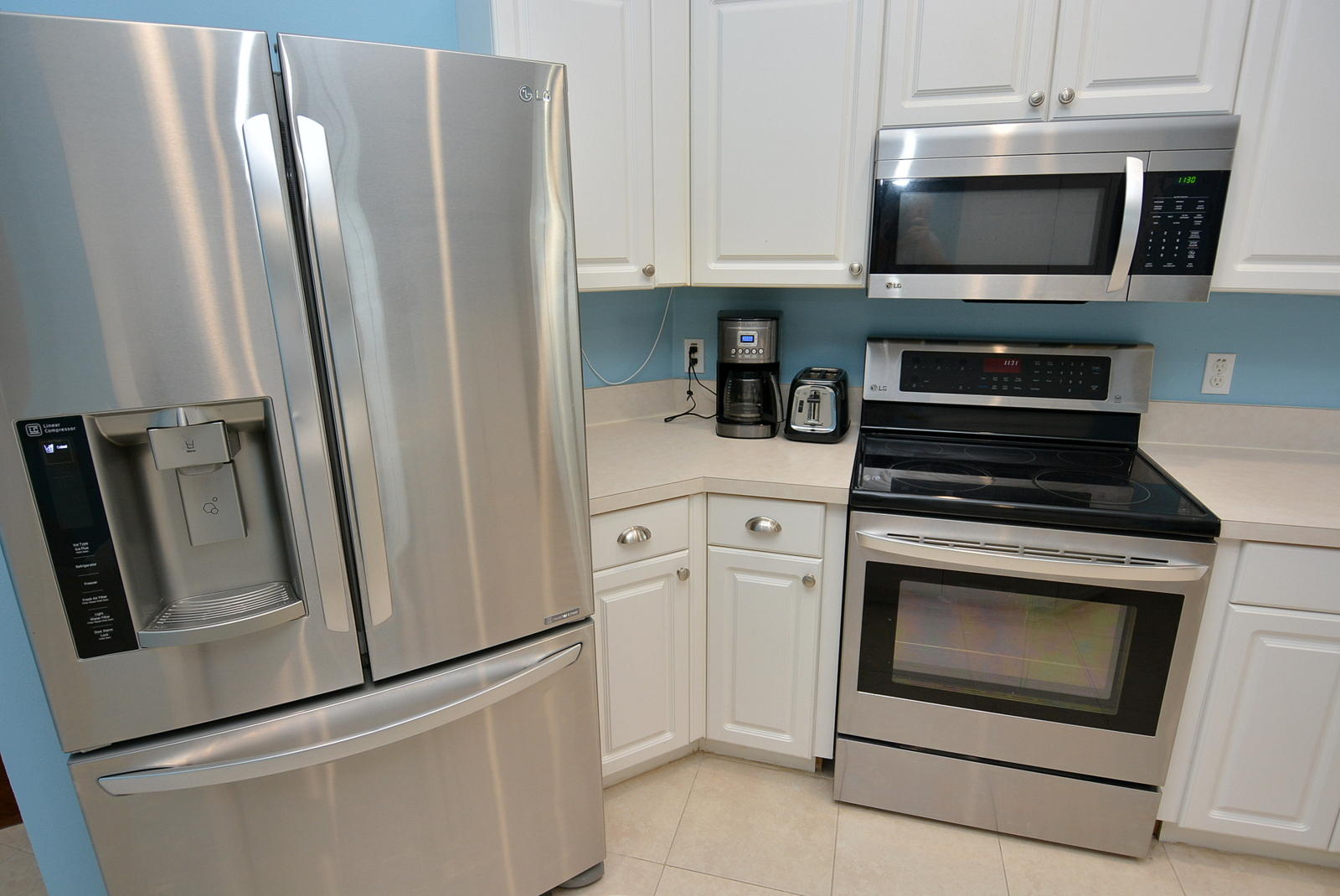 2349 Southwest Madrid Road Port St. Lucie, FL 34953 - Photo 22 of 69 Kitchen
