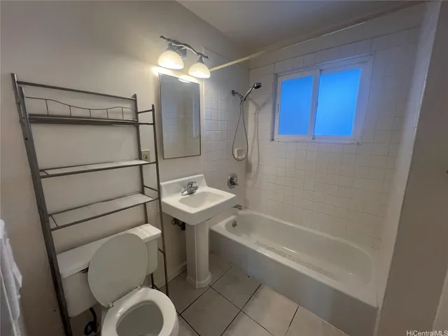 $1,675 | 1839 Kaioʻo Drive, Unit 7, Honolulu, HI 96815