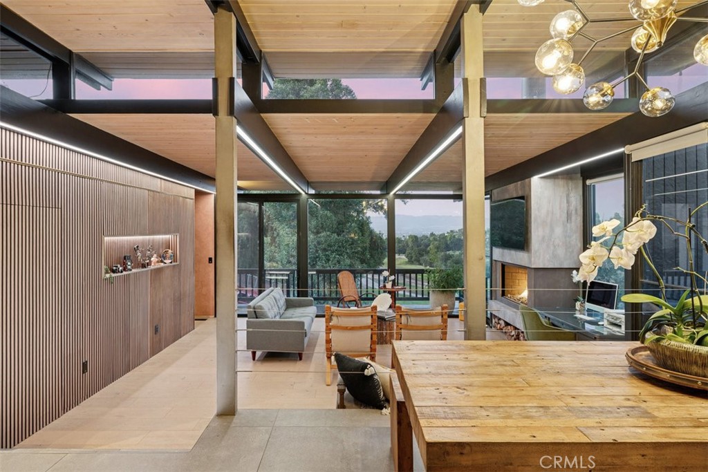 21090 Rios Street Woodland Hills, CA 91364 - Photo 17 of 56