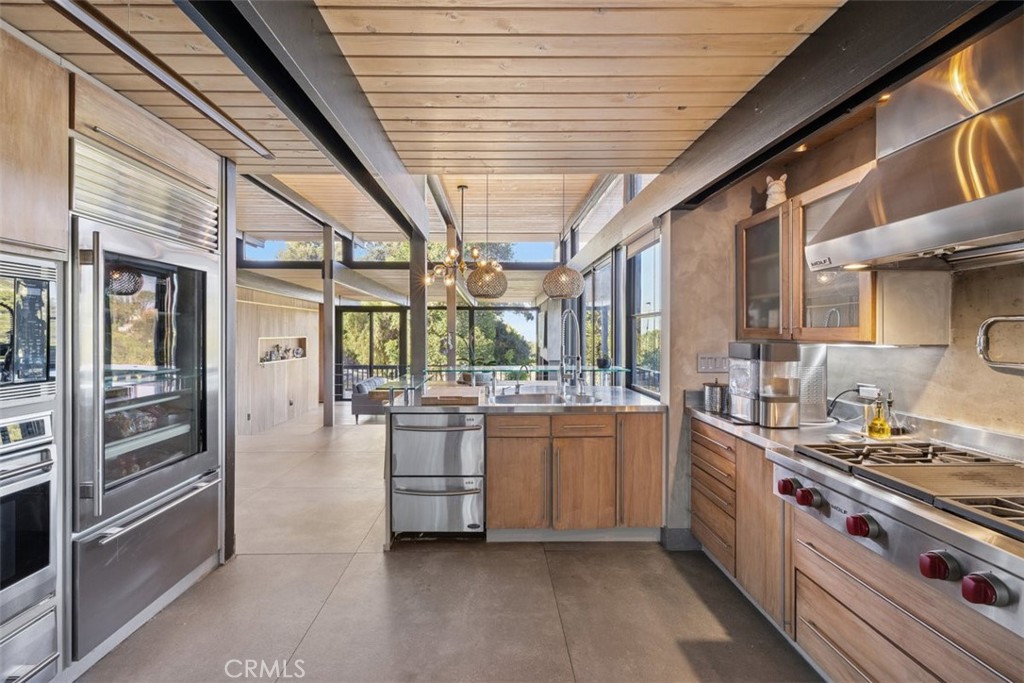 21090 Rios Street Woodland Hills, CA 91364 - Photo 19 of 56