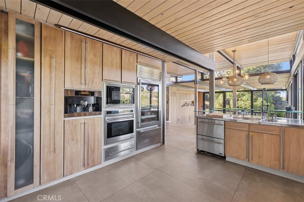 21090 Rios Street Woodland Hills, CA 91364 - Photo 21 of 56