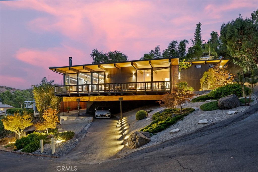 21090 Rios Street Woodland Hills, CA 91364 - Photo 35 of 56